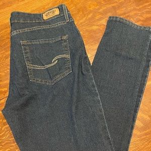 2/$25 Levi’s Signature Skinny Jeans